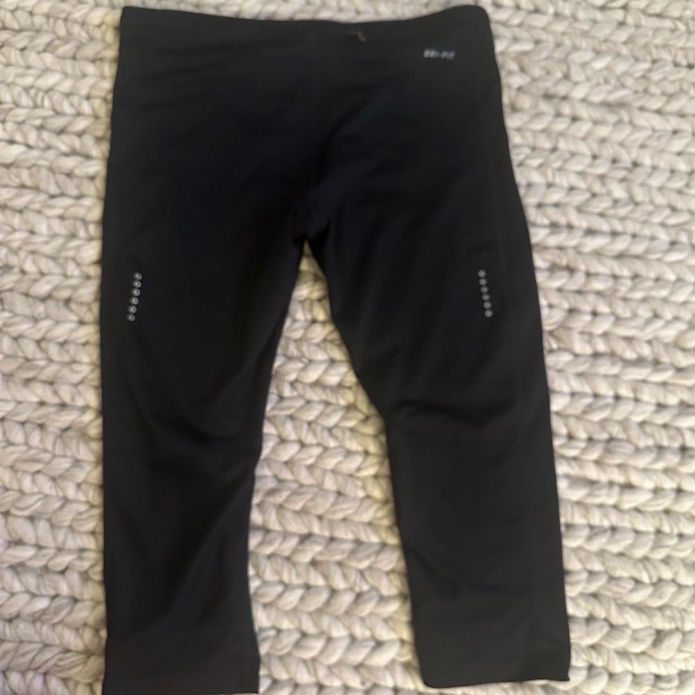 Nike Dry Fit Black Performance Cropped Leggings